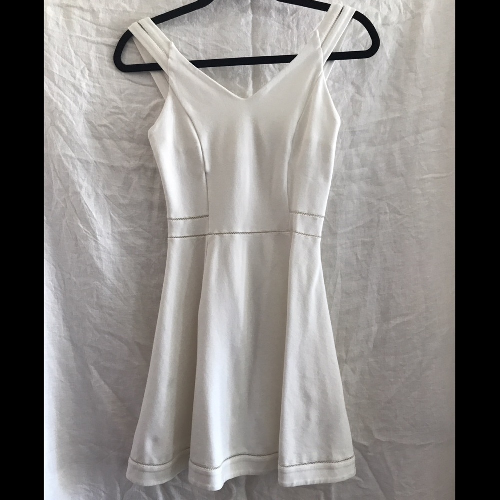 French Connection White Mini, Size 4.